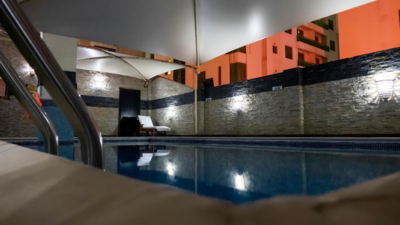 Manama Tower Hotel Екстер'єр фото